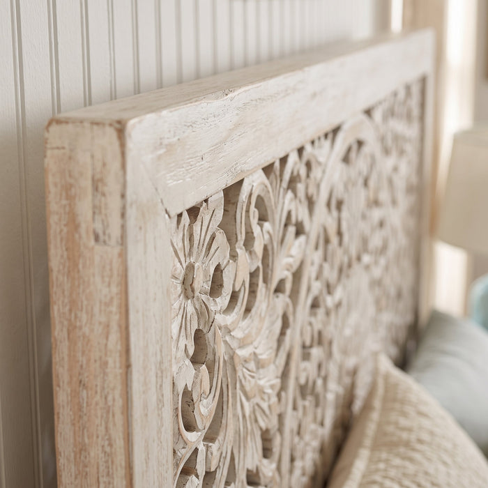 Breathe Easy: A Guide to Sustainable Solid Wood Furniture Materials and Finishes - World Interiors