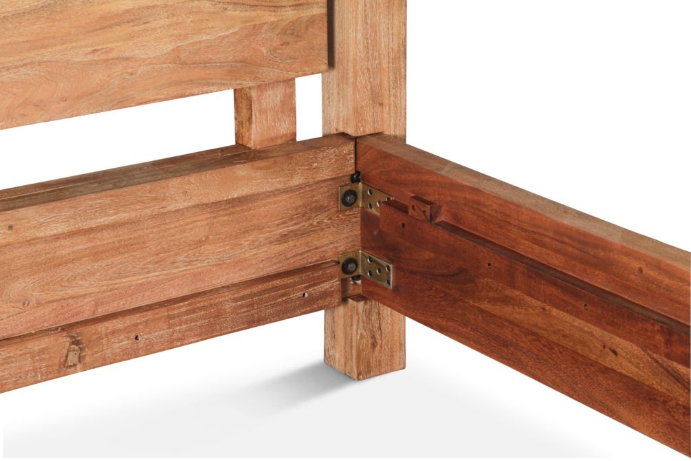 Mesa 4 - Piece Modern Bedroom Set (Queen Bed + 2 Nightstands + Dresser) - World Interiors